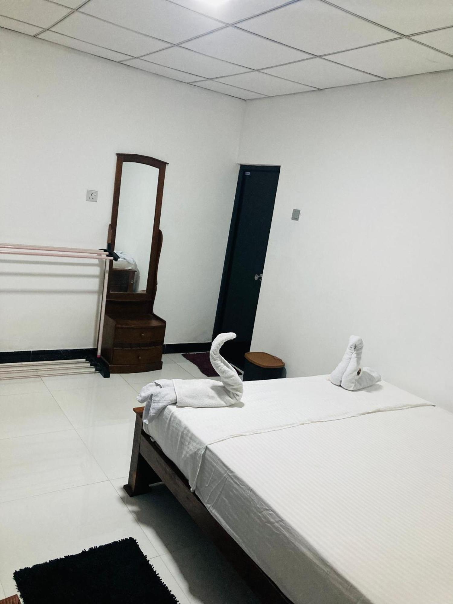 Malee Homestay Polonnaruwa Dış mekan fotoğraf