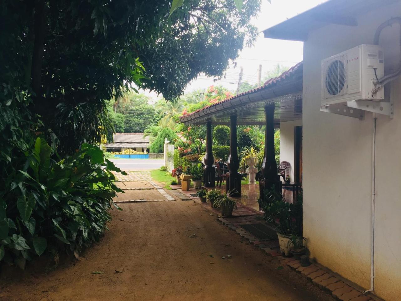 Malee Homestay Polonnaruwa Dış mekan fotoğraf